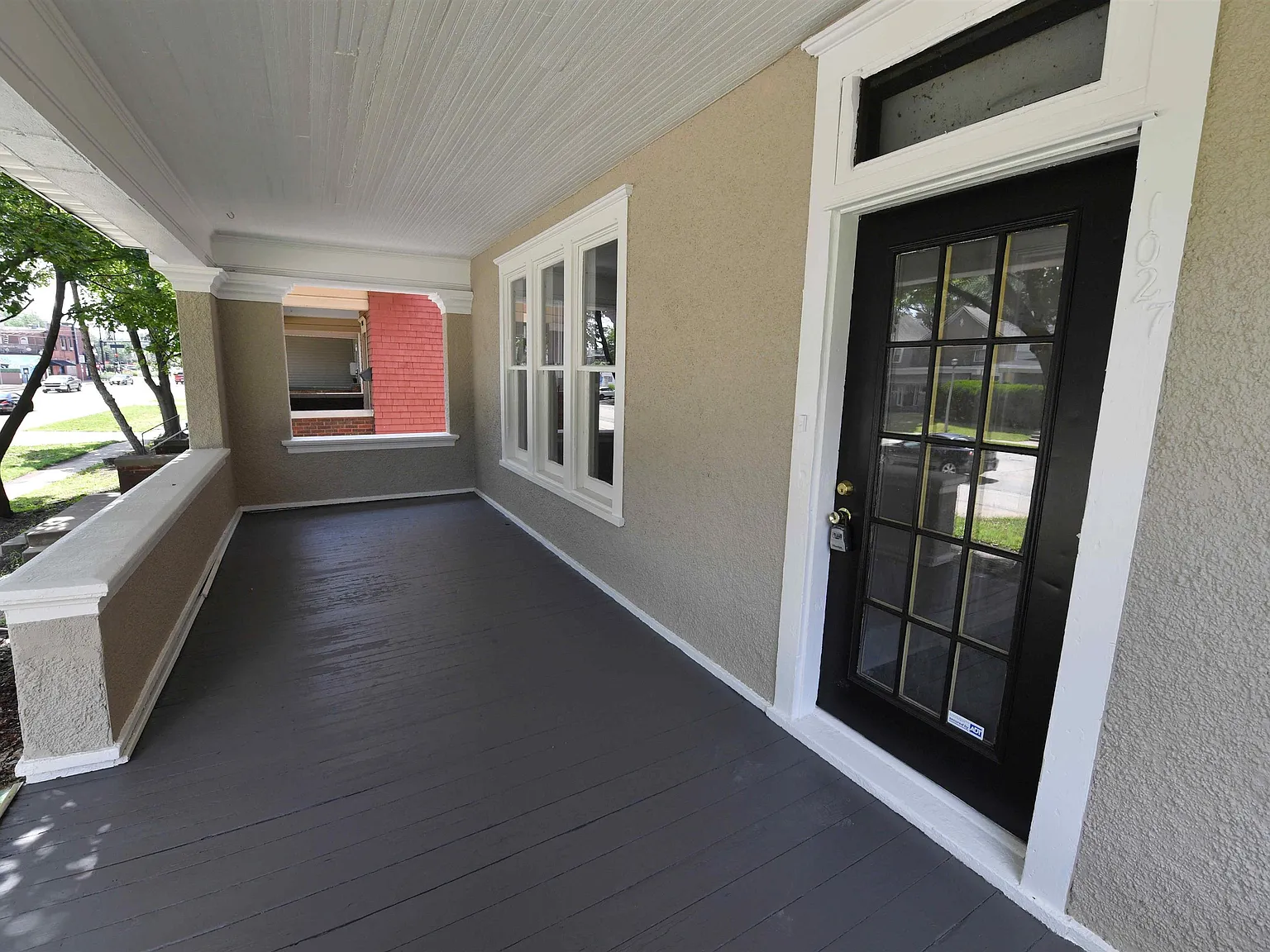 6 bed, 2.5 bath, 2470 sqft, $4,500 — Photo 2