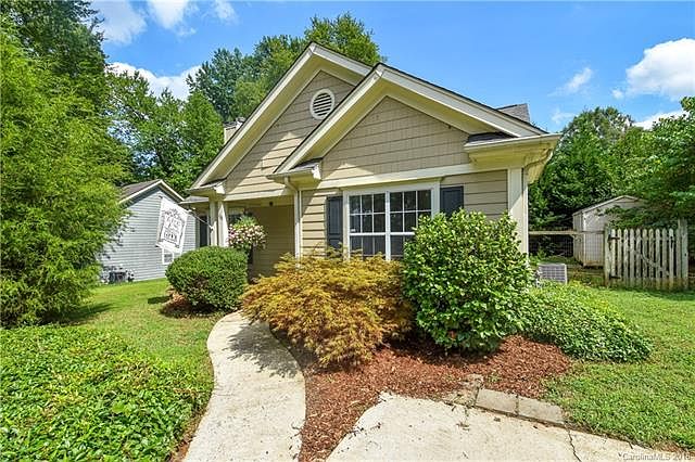 1st image of 108 Foxglove Dr