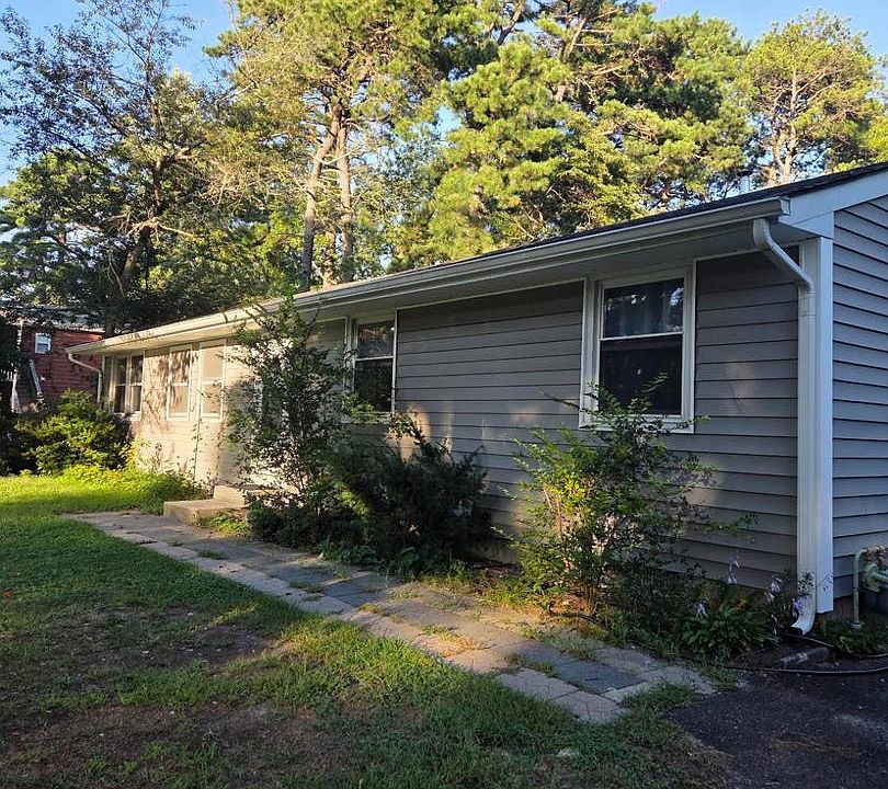 1st image of 303 Spring Lake Blvd #7