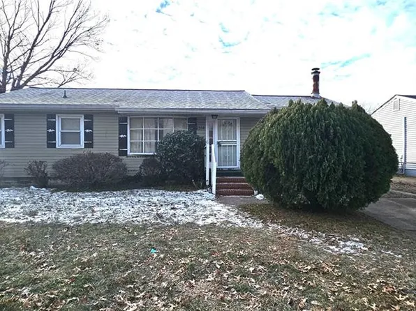 1314 Saxton Dr, Hampton, VA 23669