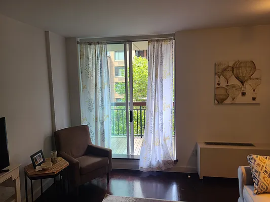 Rented by Marc Alloul, LREB | media 21