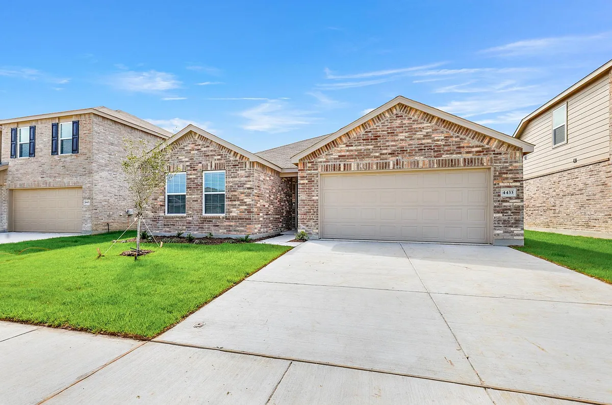 Building Photo - 4433 Benham Dr