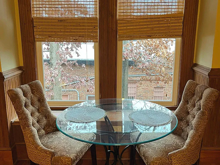 147 E Chestnut St #3 — Photo 2