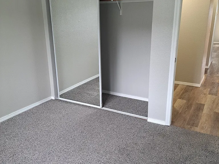 Hidden Creek Apartments — Photo 25