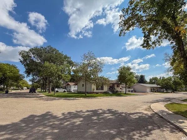 568 Poplar CRESCENT, Shaunavon, SK S0N 2M0