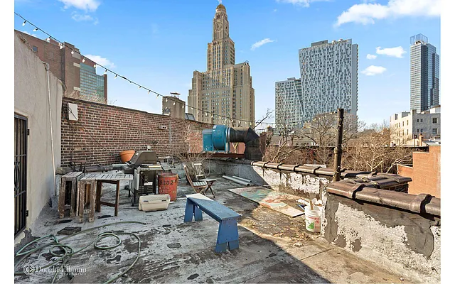 Rented by Douglas Elliman | media 27