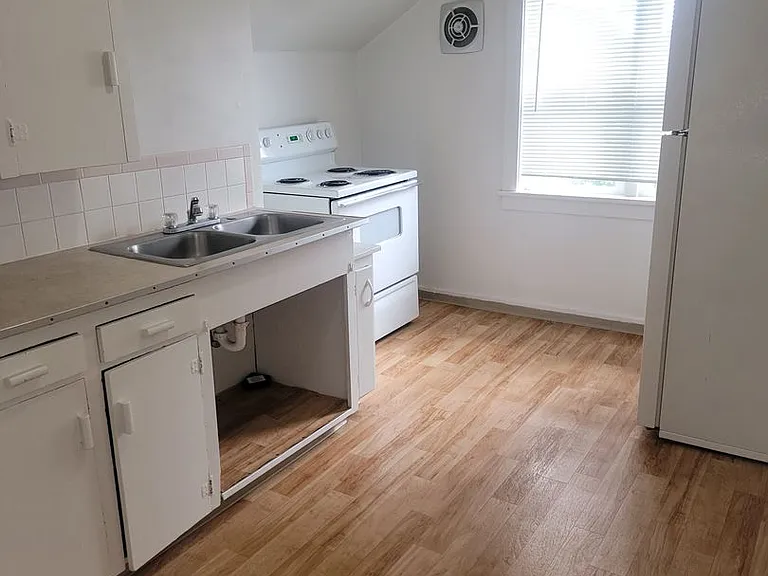 Drew House — Photo 8
