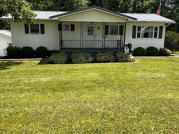 449 Swigart St, New Lexington, OH 43764