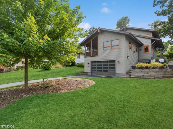 33160 N Cove Rd, Grayslake, IL 60030