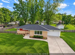 1607 Cormier Rd, Green Bay, WI 54313