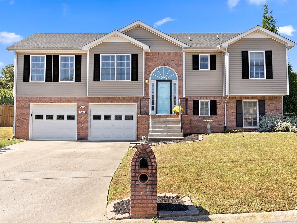 1st image of 2613 Green Briar Dr