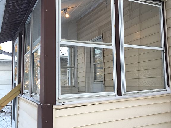 3rd image of 2178 Willamont Ave