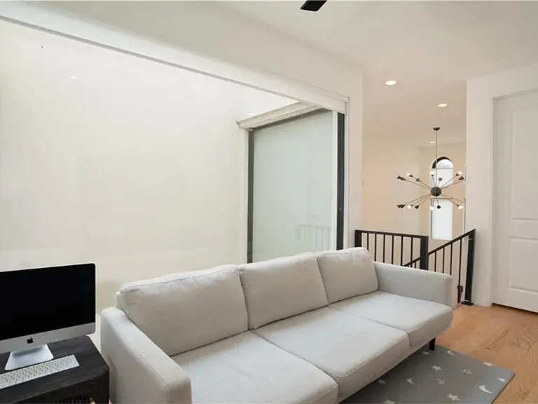 919 Lucia Dr — Photo 12
