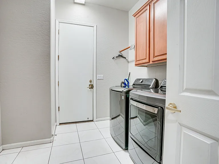 13387 W Coronado Rd — Photo 30
