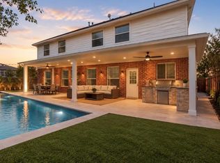 1410 Pine Forest Dr, Pearland, TX 77581