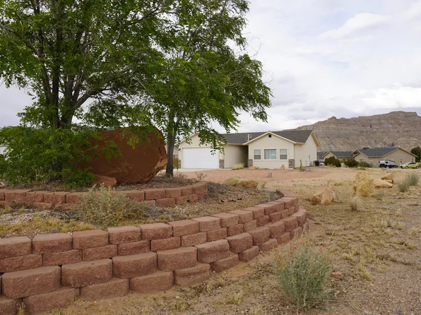 1090 S Independence Way, Big Water, UT 84741