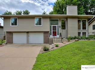 14805 Y Cir, Omaha, NE 68137