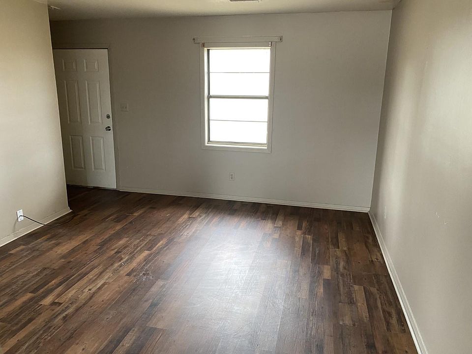 1st image of 106 McCullough Ave #106