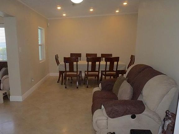 5th image of 1109 Baltimore Dr