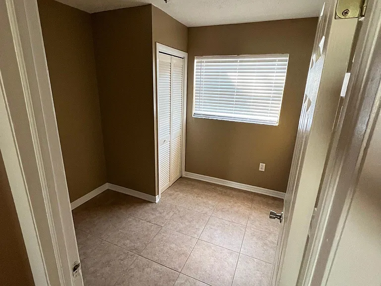 4403 W Price Ave — Photo 8