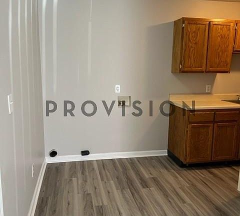 5th image of 120 Wolfe St #23