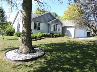 216 Greenbriar Ln, Bourbonnais, IL 60914