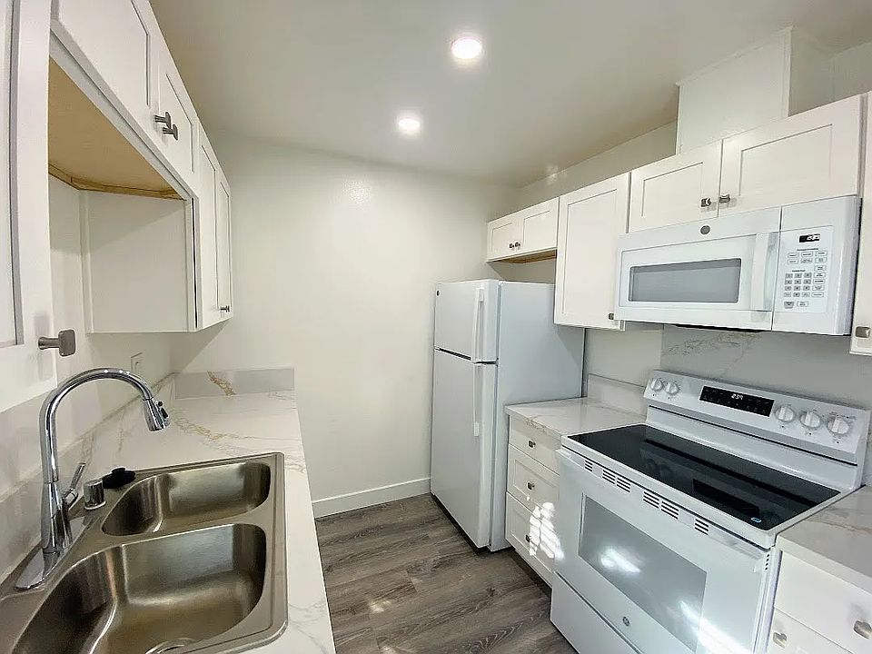 2nd image of 384 State St #22