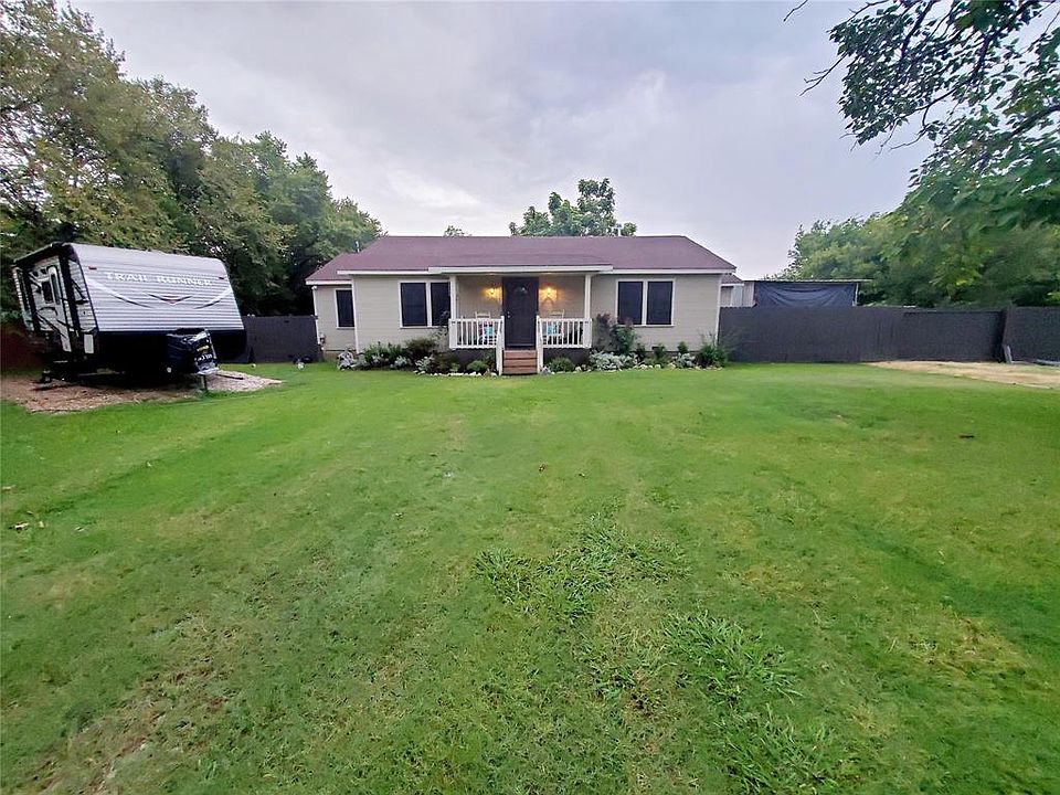 1st image of 1916 Whispering Oaks St