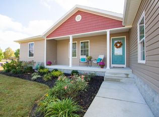 2082 Wayside Rd, Manchester, TN 37355