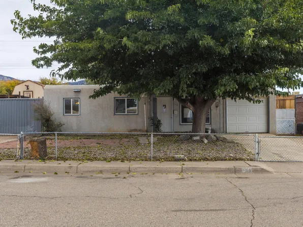 1112 Dorothy St NE, Albuquerque, NM 87112