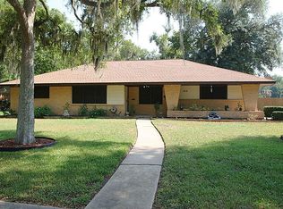 102 Daisy St, Lake Jackson, TX 77566