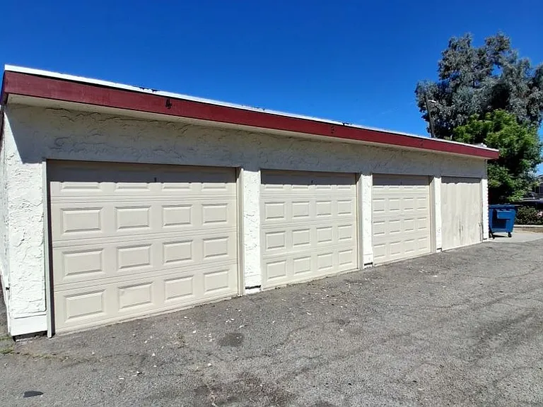 1136 E Fedora — Photo 10