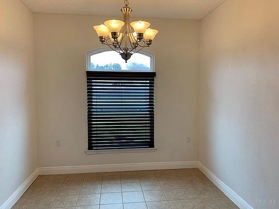 5th image of 1555 Newcastle Way
