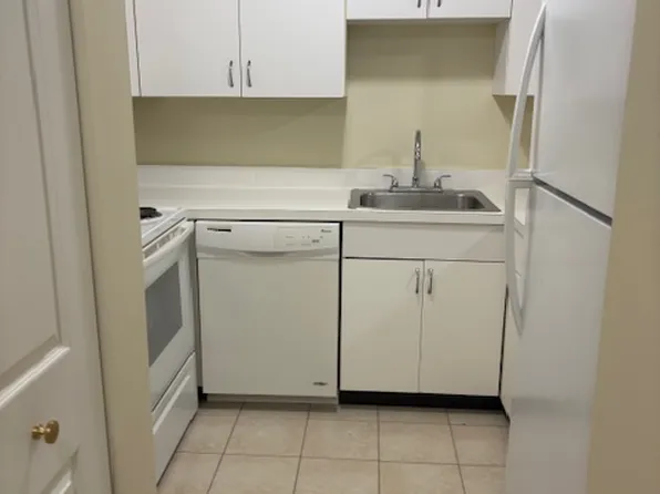 56-58 Saint Joseph St #200, Fall River, MA 02723