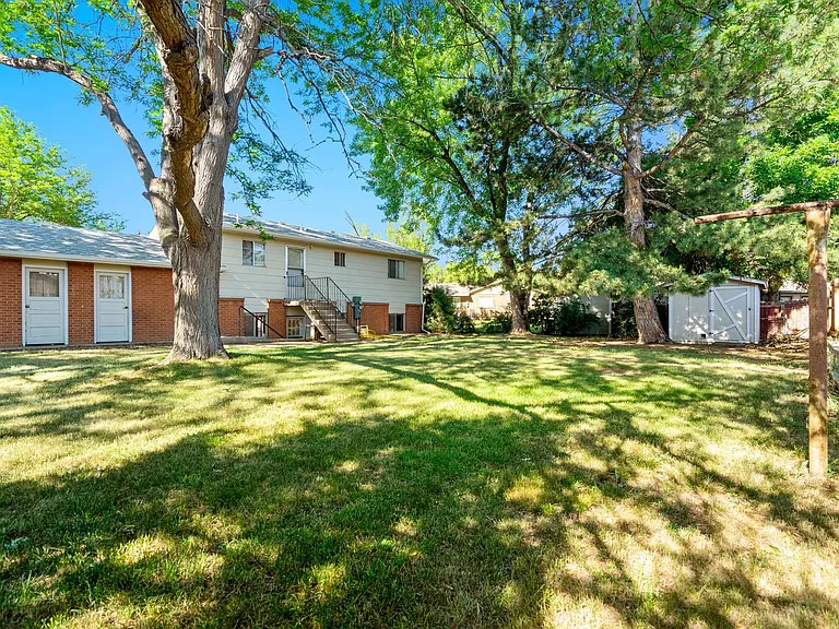 2108 Applewood Rd — Photo 35