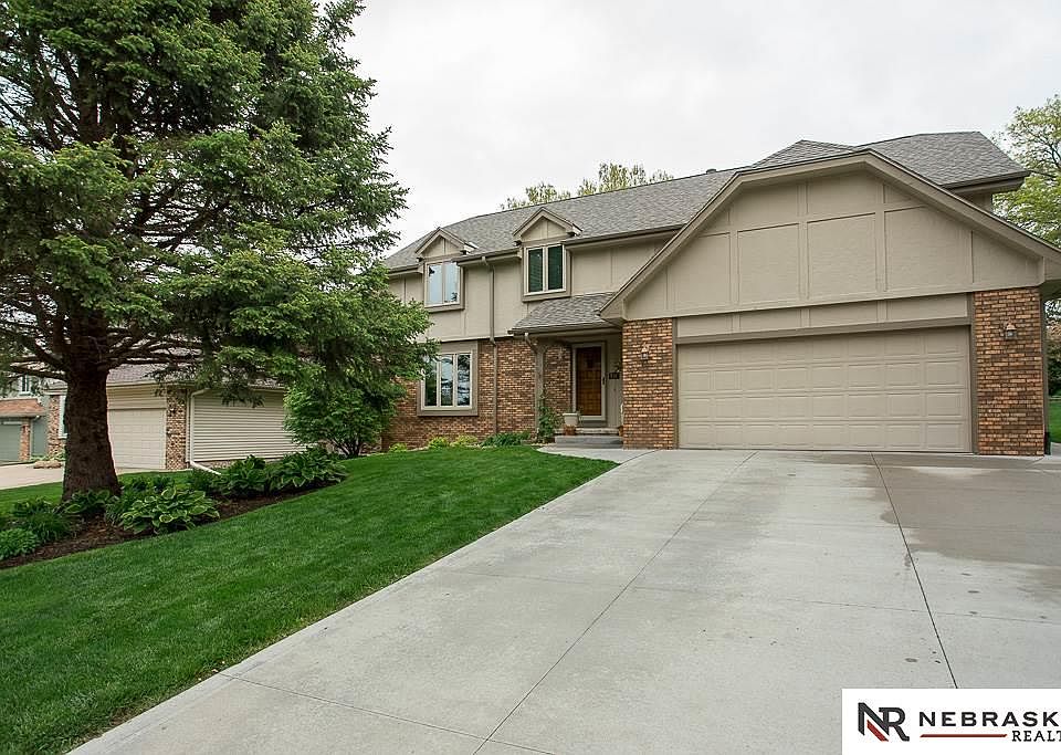 1st image of 835 S 113th Avenue Cir
