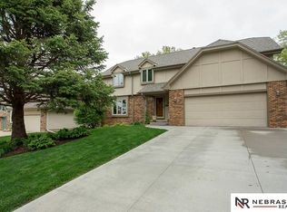 835 S 113th Avenue Cir, Omaha, NE 68154
