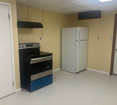 4th image of 30 Juniper Ave #Basement