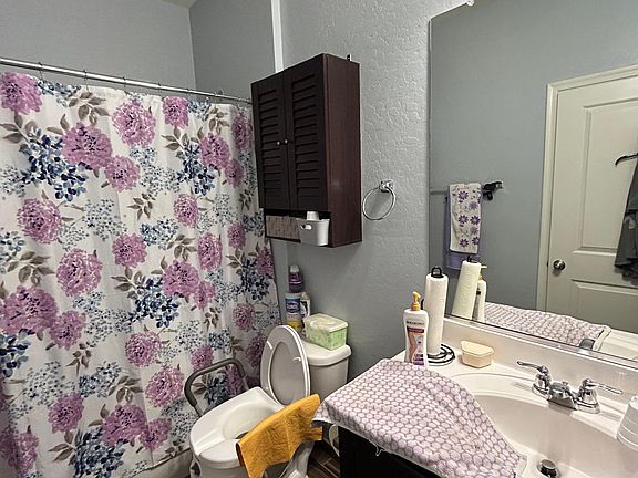 5th image of 298 S Verdad Ln