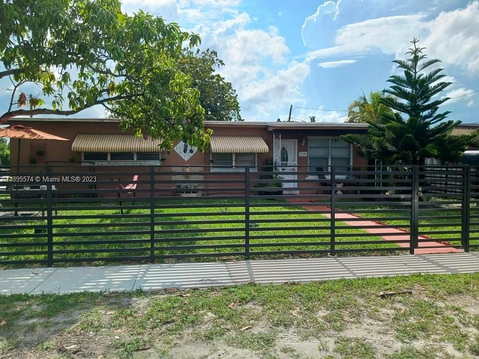 2nd image of 5120 E 3rd Ave