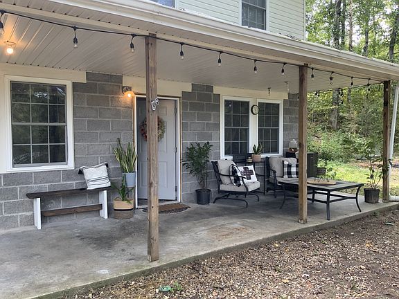 5th image of 951 Hellsneck Ln