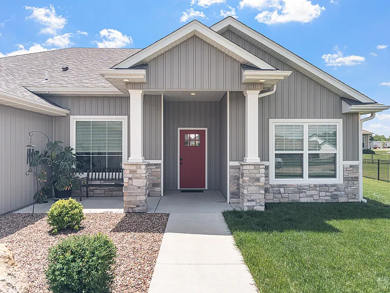 14601 Wellstead Dr — Photo 3