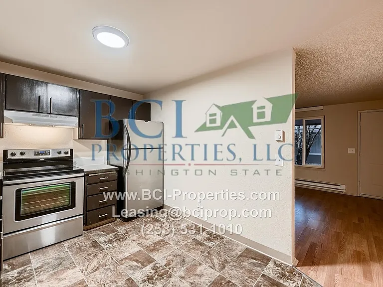 1122 Neil St NE — Photo 11