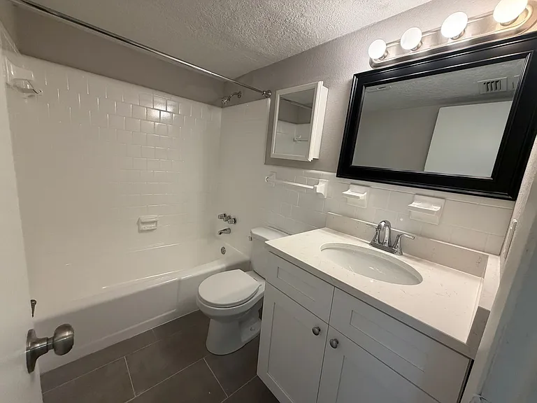 Great Location - SOUTH TAMPA - SOHO / Hyde Park Area — Photo 61
