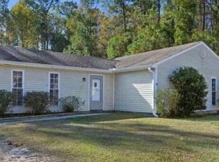 210 Country Rd, Jacksonville, NC 28546