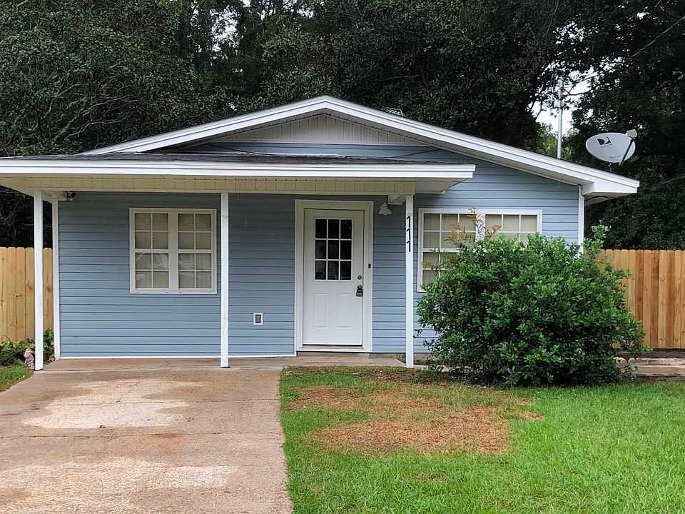 1st image of 111 Sherwood Cir