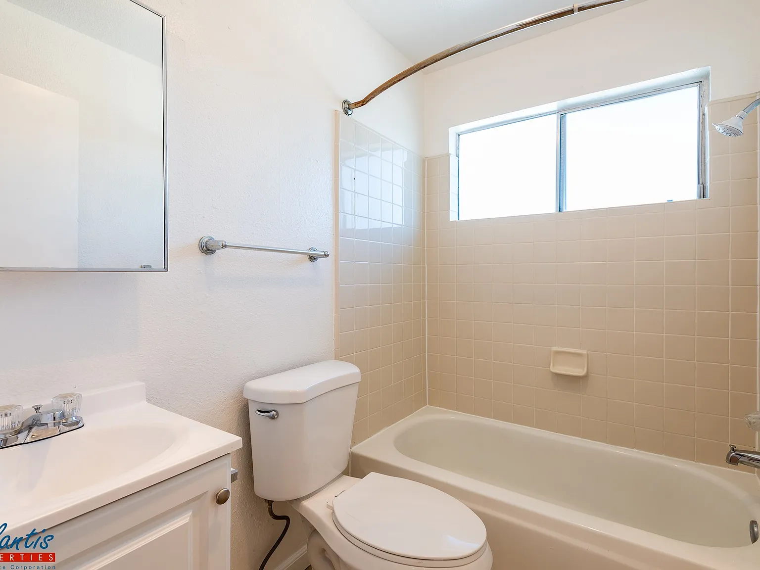Studio, 425 sqft, $1,895 — Photo 4