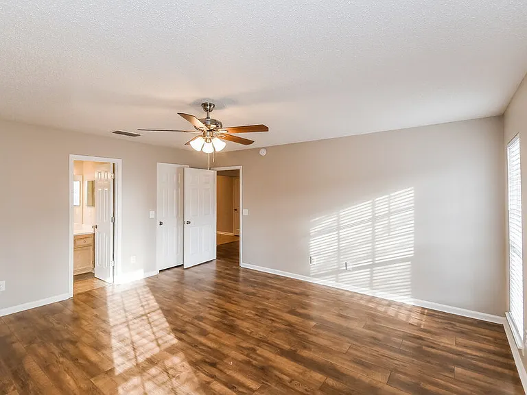 11180 Barbizon Cir E — Photo 11
