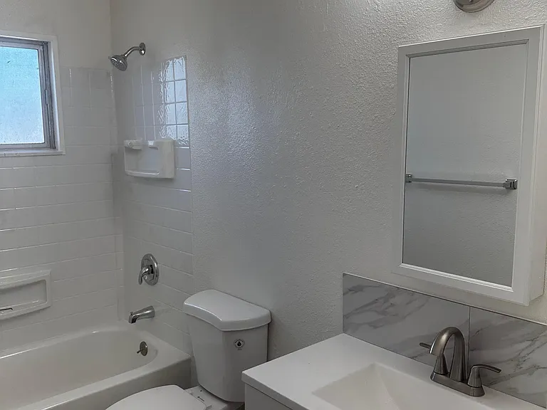 1872 5th Ave #9 — Photo 28
