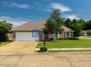402 Montrose Pl, Brandon, MS 39042